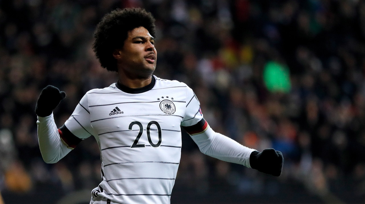 手机游戏免费下载-德天空：格纳布里左臂带伤仍可出战，两年前同一部位曾骨折